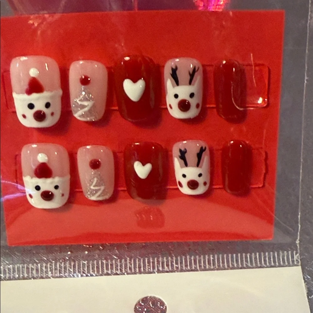 Festive Holiday Nail Art Set - Red and White - Picture 2 of 3